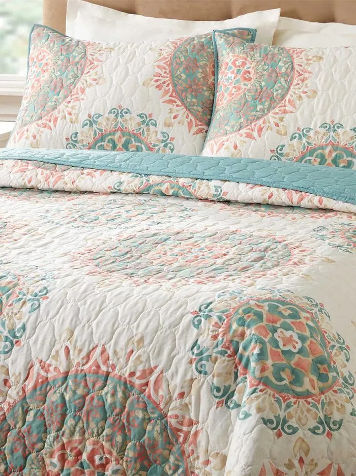 Comforters and Quilts Accessories Jessica Simpson Pompeii 3Piece Quilt Set