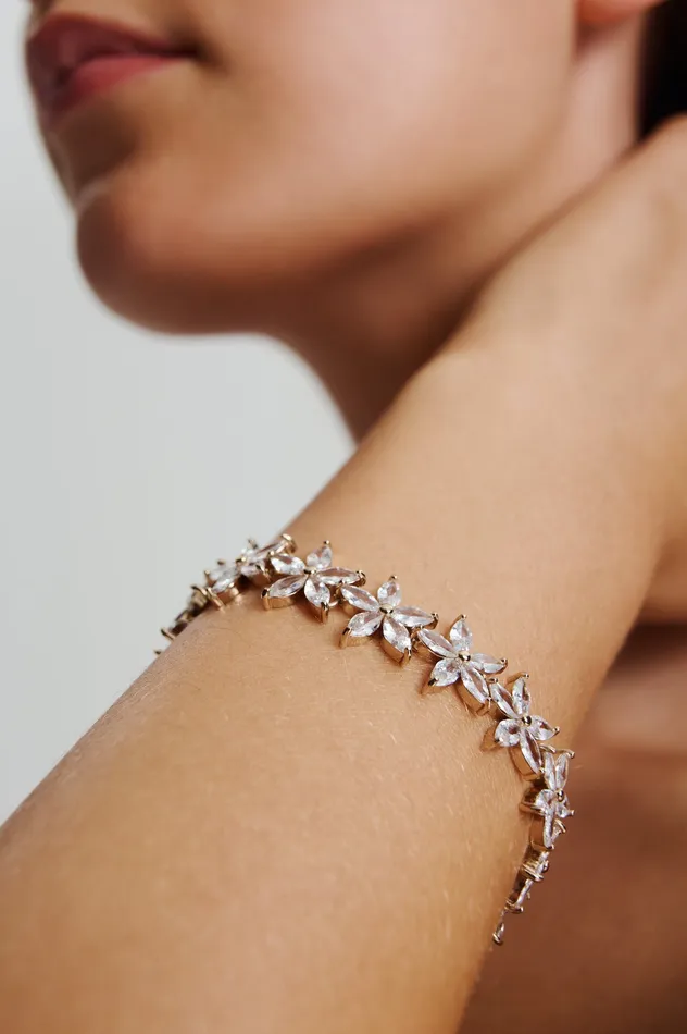 CRYSTAL FLOWER BRACELET LIGHTGOLDCRYSTAL Women Jewelry Scanlan Theodore