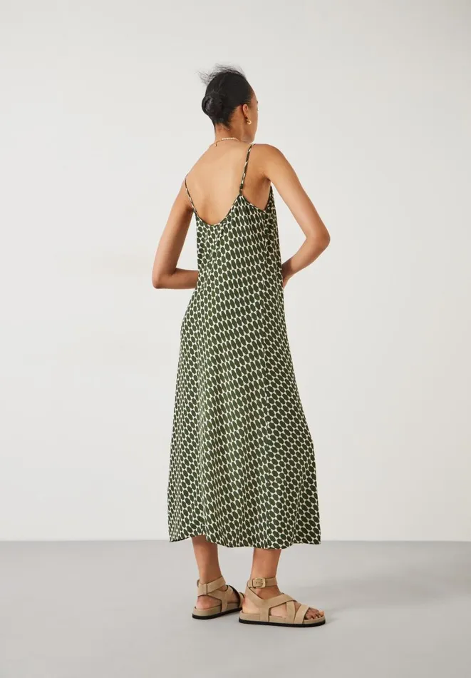 Hush Dresses Women Eloise Printed Maxi Slip Dress Geo Star Khaki