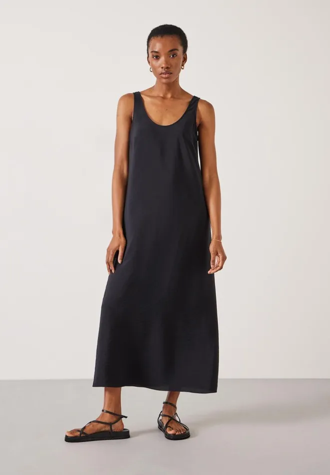 Hush Dresses Women Sophie Scoop Neck Maxi Dress Black