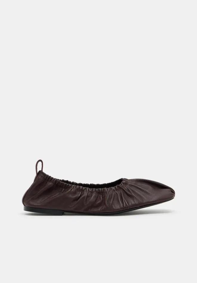 Hush Flats Women Ruby Ruched Leather Ballet Flats Burgundy