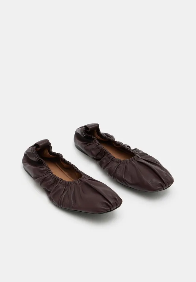 Hush Flats Women Ruby Ruched Leather Ballet Flats Burgundy Hush Flats Women Ruby Ruched Leather Ballet Flats Burgundy