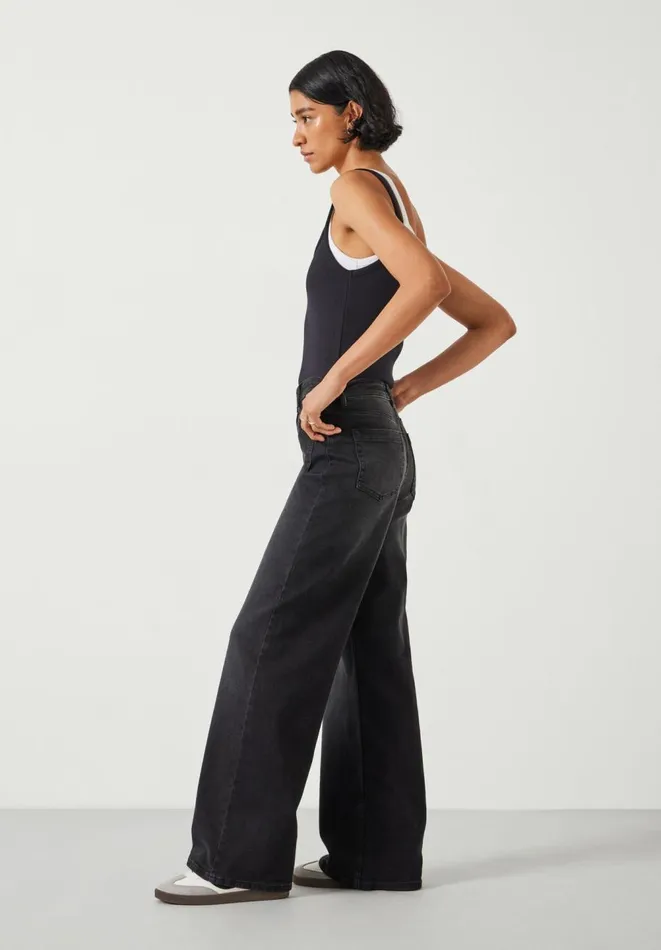 Hush Jeans Women Rowan Flared Jeans Washed Black