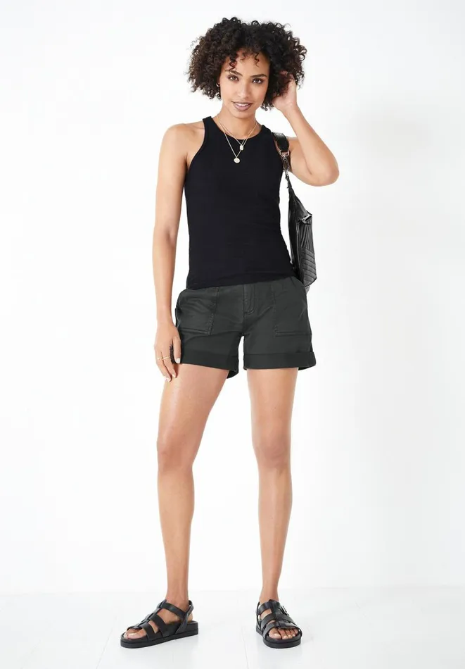 Hush Shorts Women StretchCotton Chino Shorts Washed Black