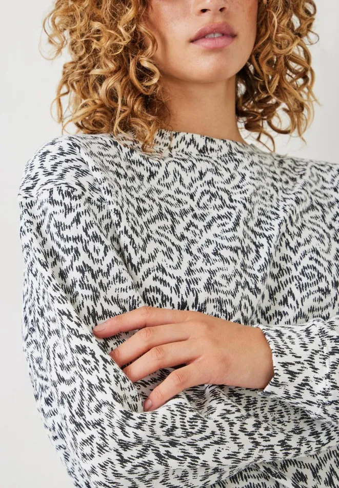 Hush Sweatshirts and Hoodies Women Estelle Cotton Printed Sweatshirt Abstract Ikat Blackwhite