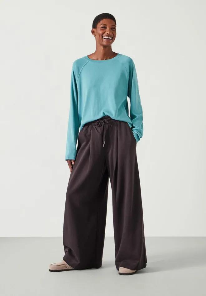 Hush Tops and Tshirts Women Matilda Cotton Raglan Top Green Hush Tops and Tshirts Women Matilda Cotton Raglan Top Green