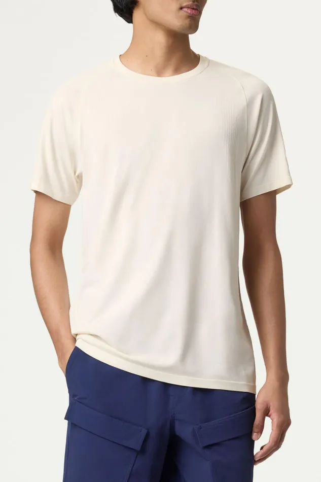Men Tops and TShirts Fila Lucky Ace Short Sleeve Seamless Crew 920 Gardenia Men Tops and TShirts Fila Lucky Ace Short Sleeve Seamless Crew 920 Gardenia