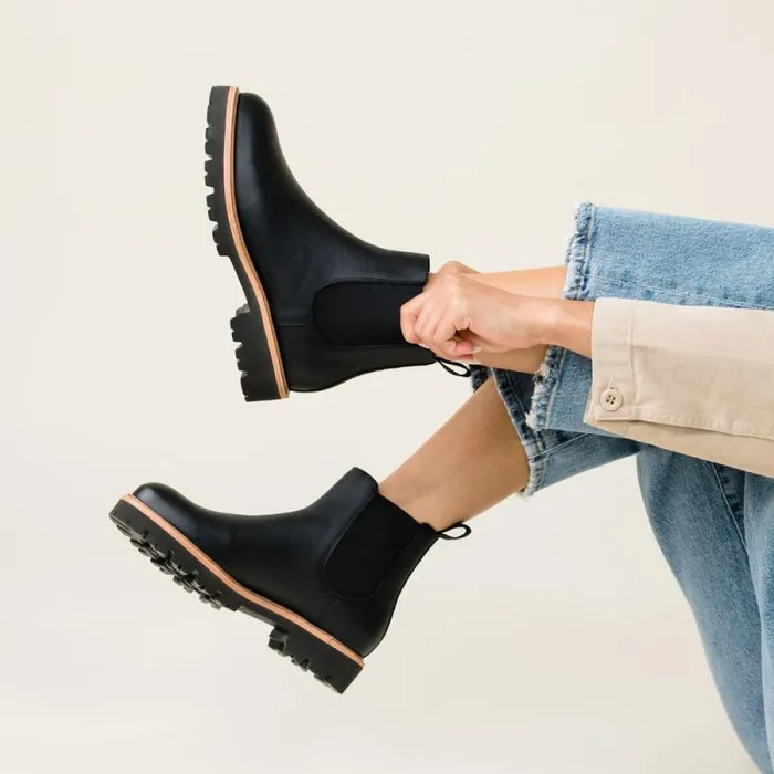 Nisolo Boots Women GoTo Lug Chelsea Boot 20 Black