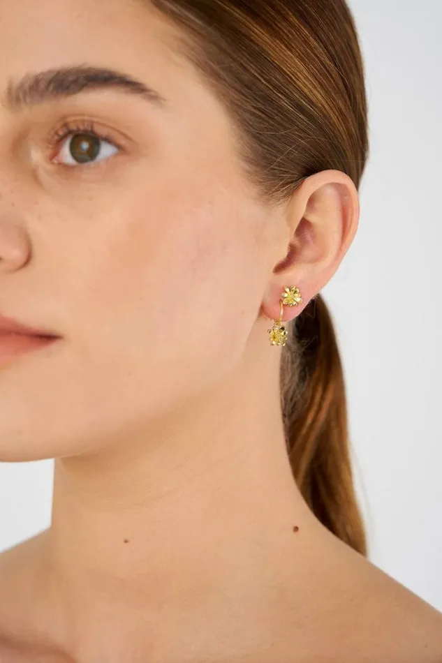 Oroton Earrings Jewellery Daisy Studs 18k Gold