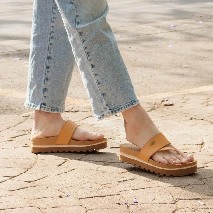 Reef Flip Flops Women Cushion Sol Hi Natural