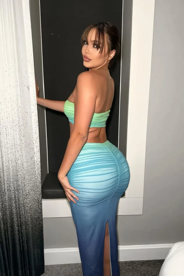 Runaway The Label Skirts Shop KENDALL MIDI SKIRT 8211 GREENBLUE Runaway The Label Skirts Shop KENDALL MIDI SKIRT 8211 GREENBLUE