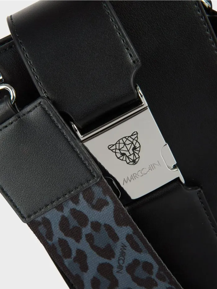 Taschen Damen Marc Cain CrossbodyBag In Lngsformat Black