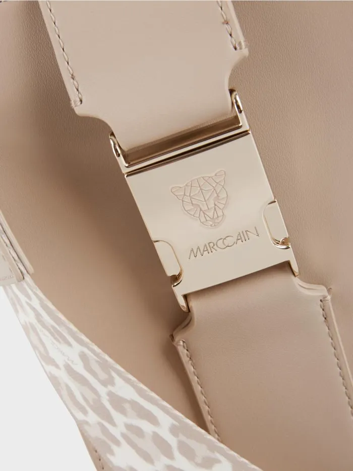Taschen Damen Marc Cain CrossbodyBag In Lngsformat Bleached Sand