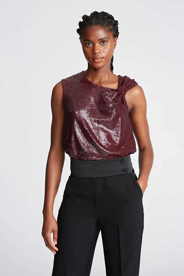 Tops Women Halston Cynthia Top In Sequins Bordeaux