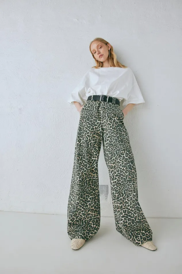 VRG GRL Zia Denim Jeans Leopard Women Pants