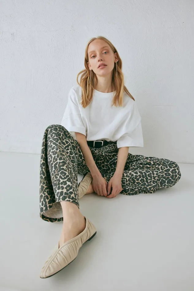 VRG GRL Zia Denim Jeans Leopard Women Pants VRG GRL Zia Denim Jeans Leopard Women Pants