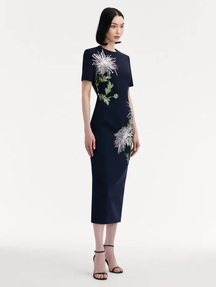 Women Dresses Oscar De La Renta Chrysanthemum Crystal Embroidered Pencil Dress Navy Women Dresses Oscar De La Renta Chrysanthemum Crystal Embroidered Pencil Dress Navy