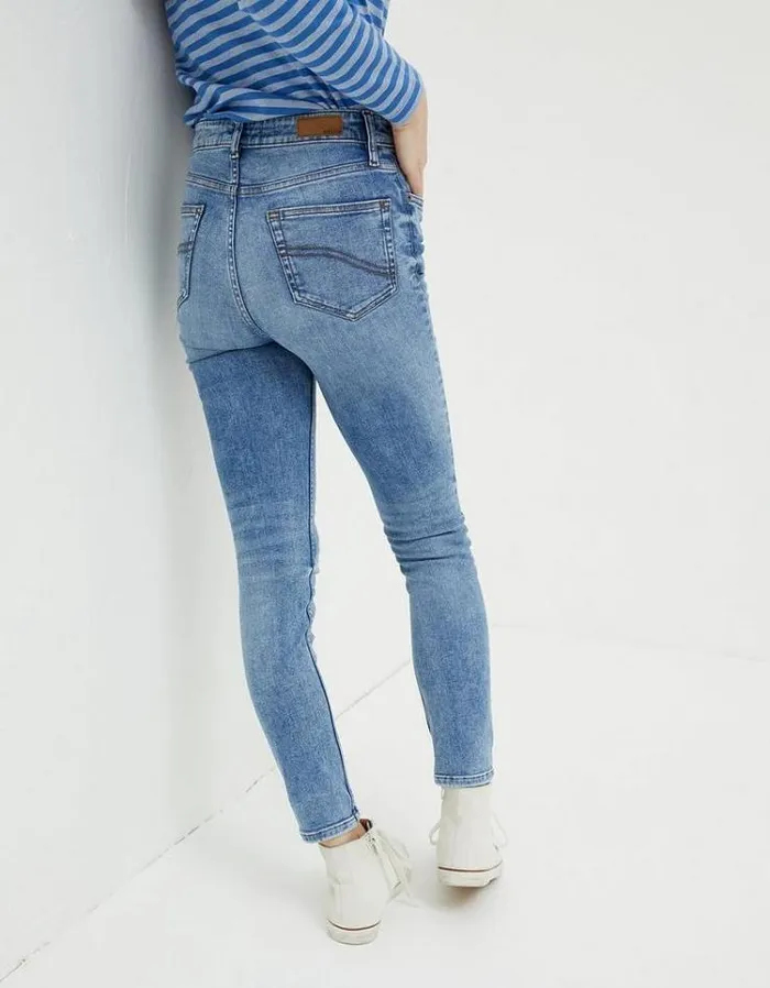 Women FatFace Jeans and Dungarees Harlow Highwaist Skinny Jeans Light Vintage Blue