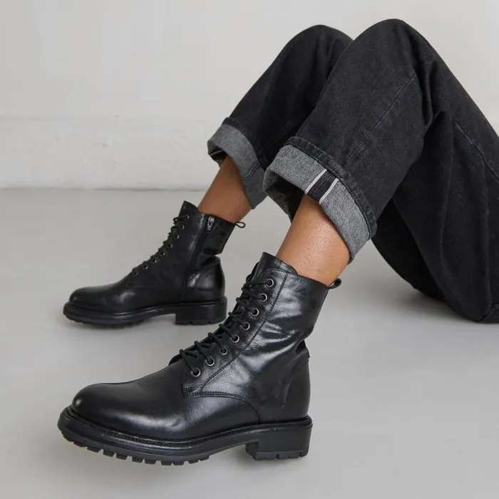 Women Lowboots With Laces And Notched Soles Black JONAK Ankle Boots Lowboots