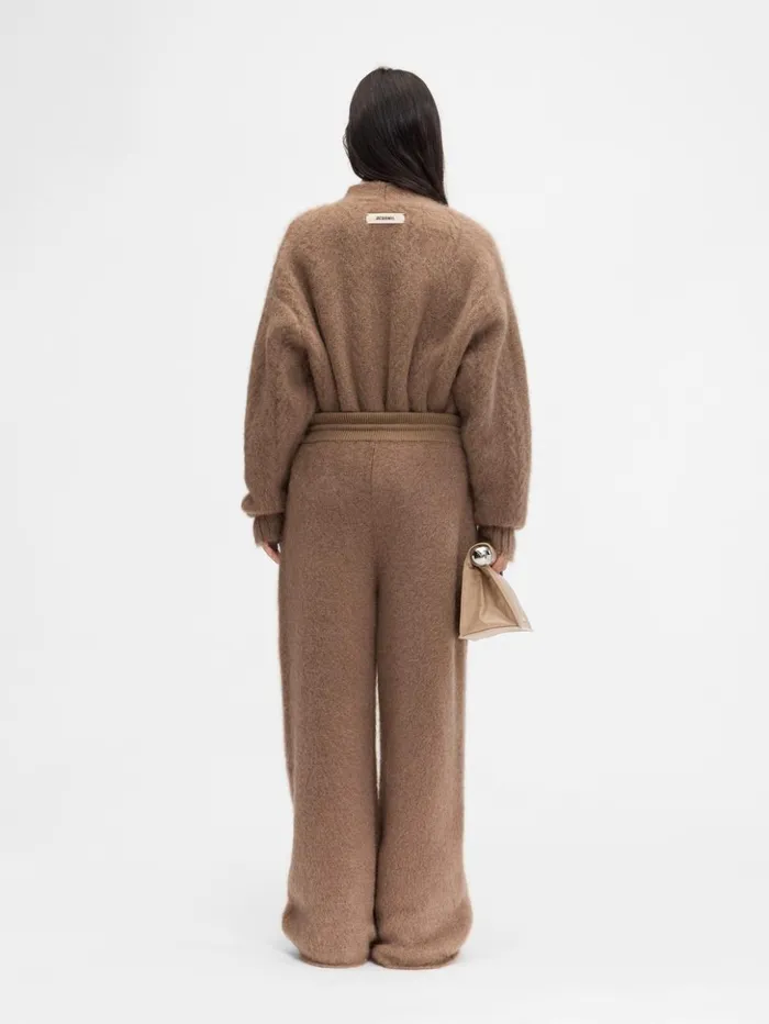 WomenMen Trousers and Shorts JACQUEMUS The Nuvola Pants Camel WomenMen Trousers and Shorts JACQUEMUS The Nuvola Pants Camel