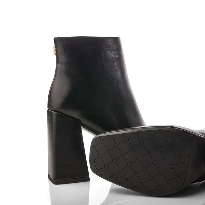 Women Moda In Pelle Heeled And Wedge Boots Marrienne Black Porvair