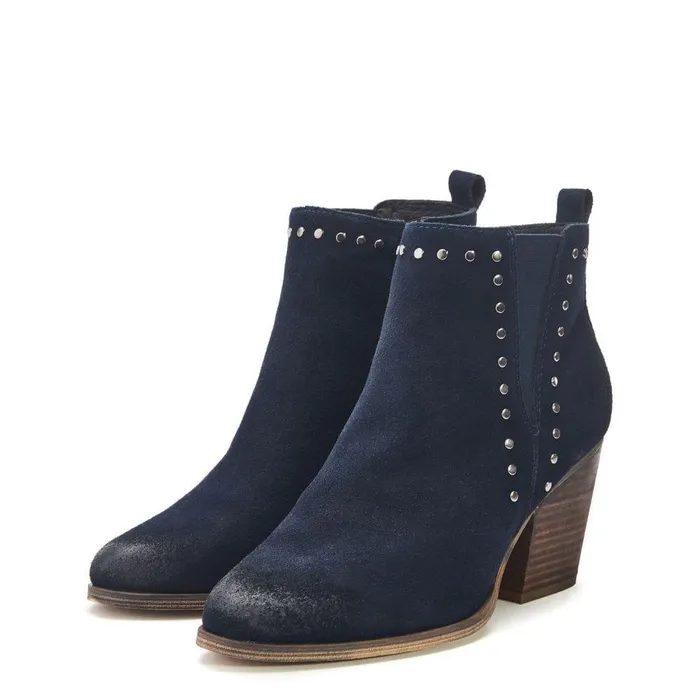 Women Moda In Pelle Heeled And Wedge Boots Ohad Navy Suede