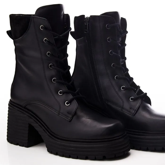 Women Moda In Pelle Heeled And Wedge Boots Shoon Sh Arenal Black Leather