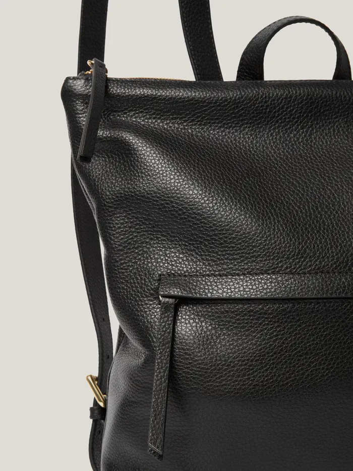 Women Pebble Leather Backpack Black Jigsaw Bags