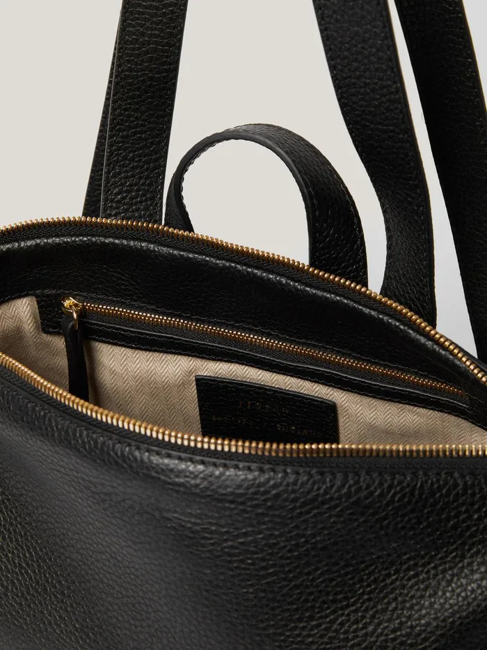 Women Pebble Leather Backpack Black Jigsaw Bags
