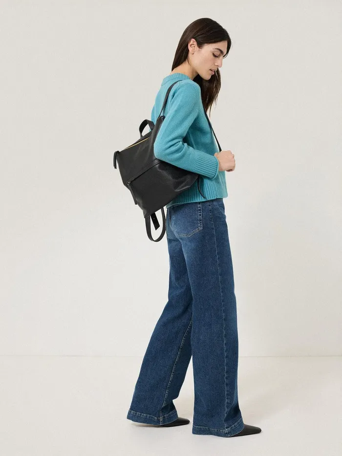 Women Pebble Leather Backpack Black Jigsaw Bags